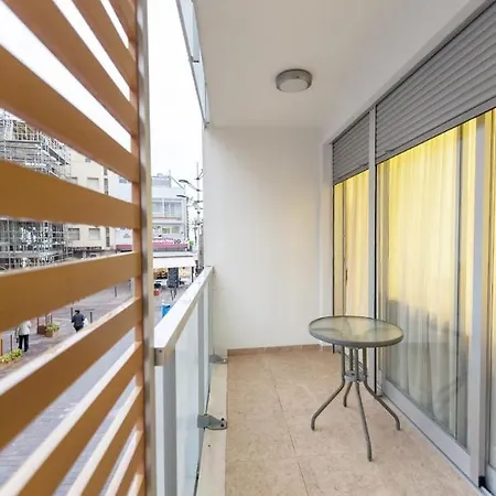 Διαμέρισμα Ermitana 6 *